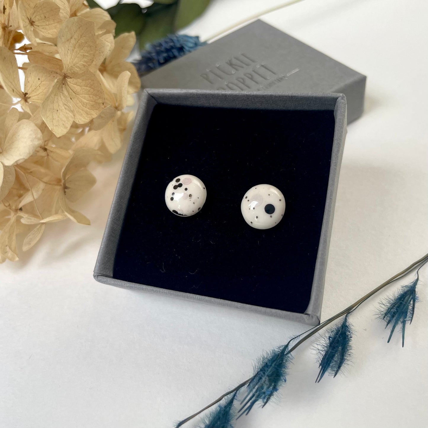 Spill Stud Earrings - Pink & Black