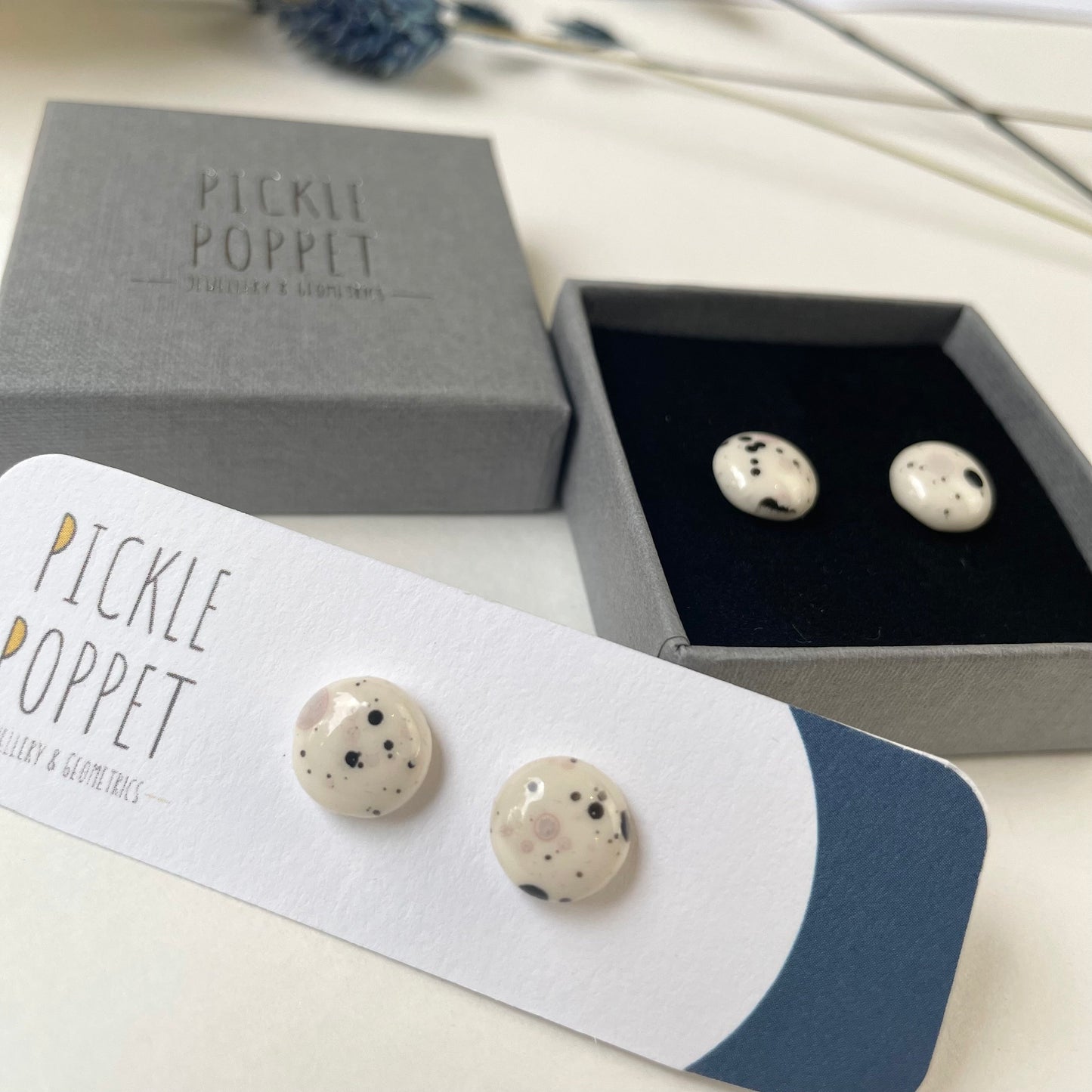 Spill Stud Earrings - Pink & Black