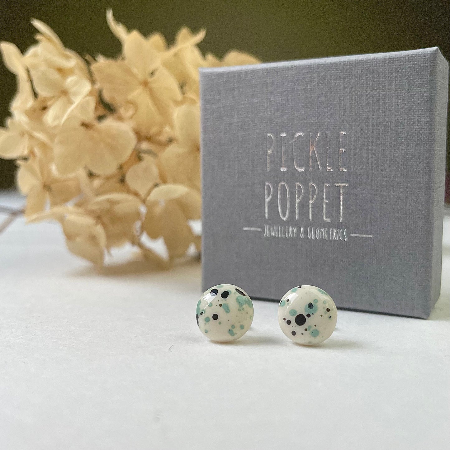 Spill Stud Earrings - Green & Black
