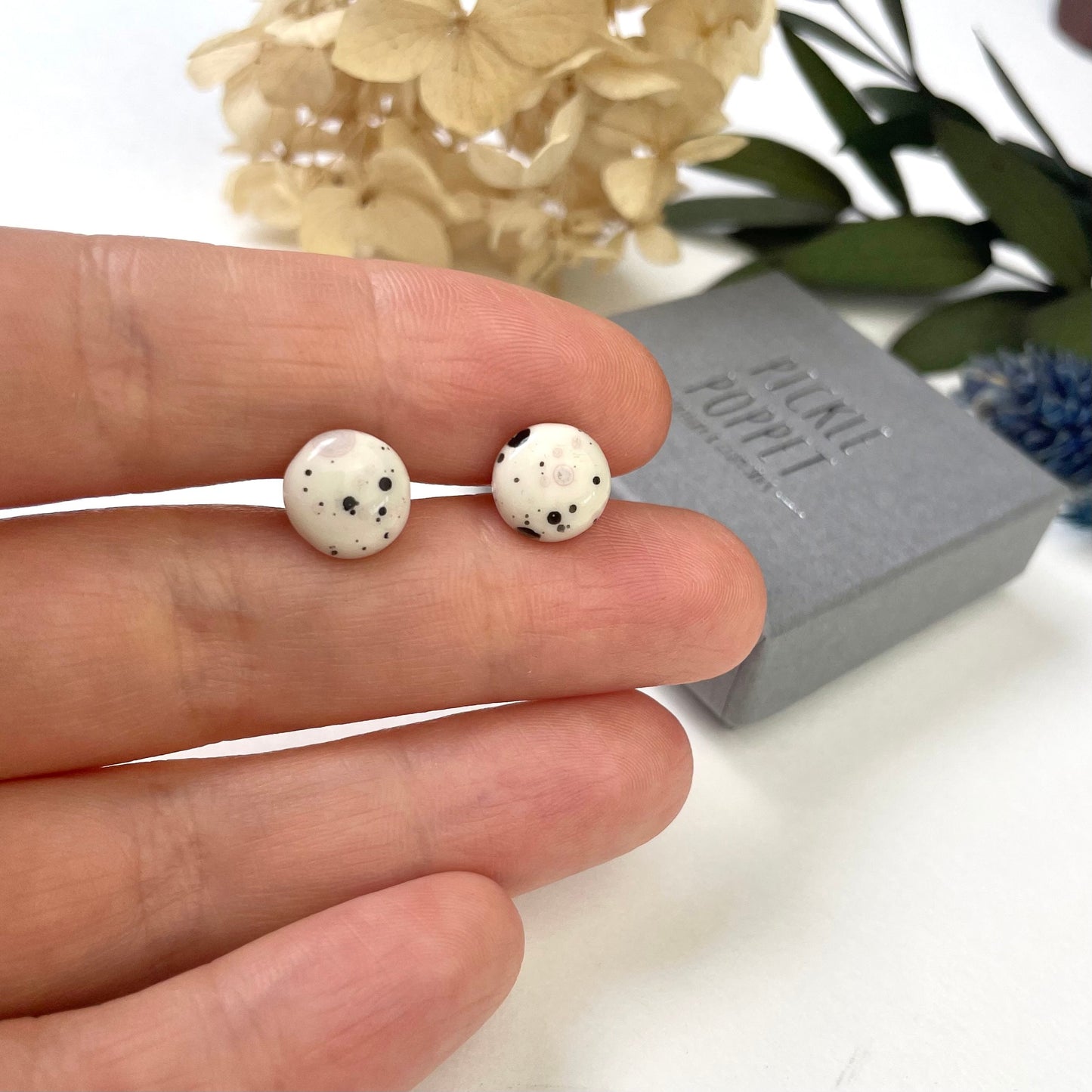 Spill Stud Earrings - Pink & Black